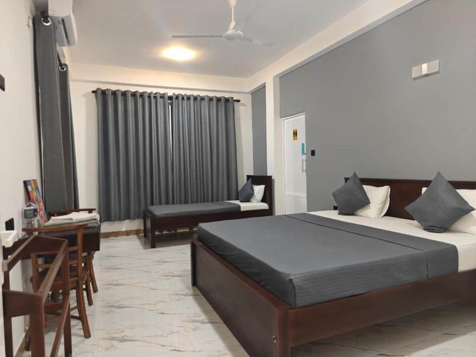 Bed, Photo of the whole room, Bedroom, air conditioner
