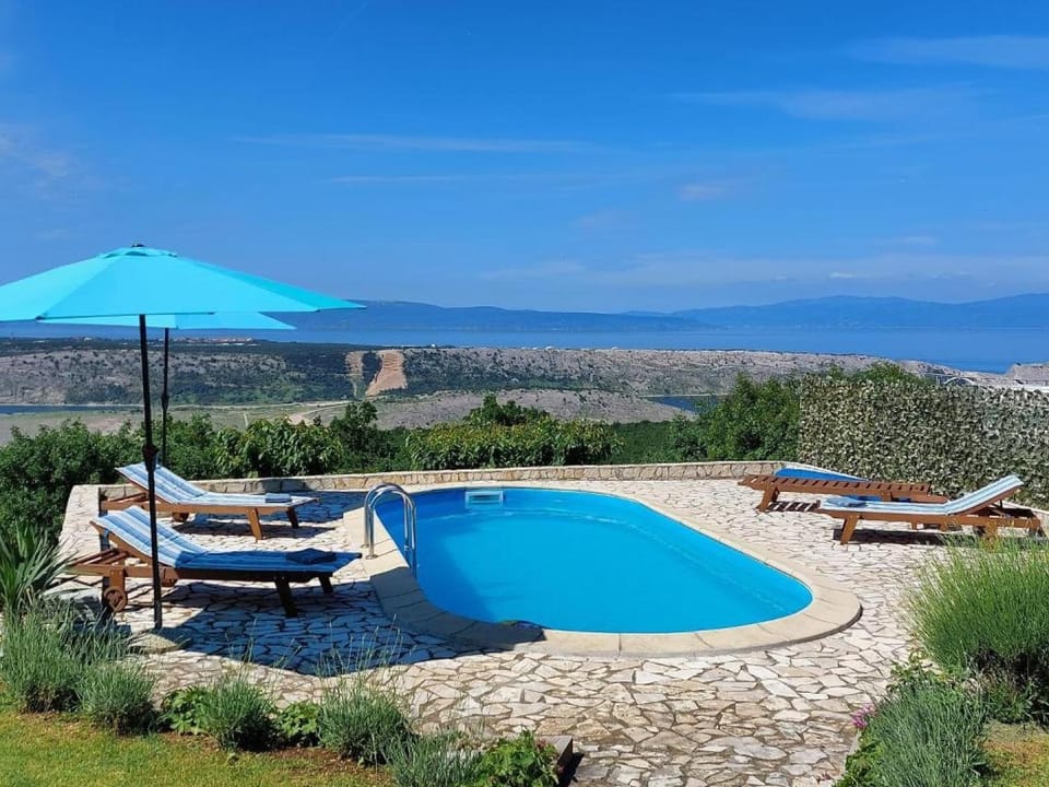 Balcony/Terrace, Swimming pool