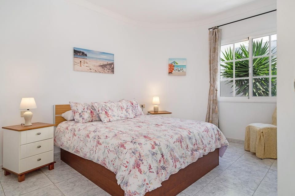 Living room, Bedroom