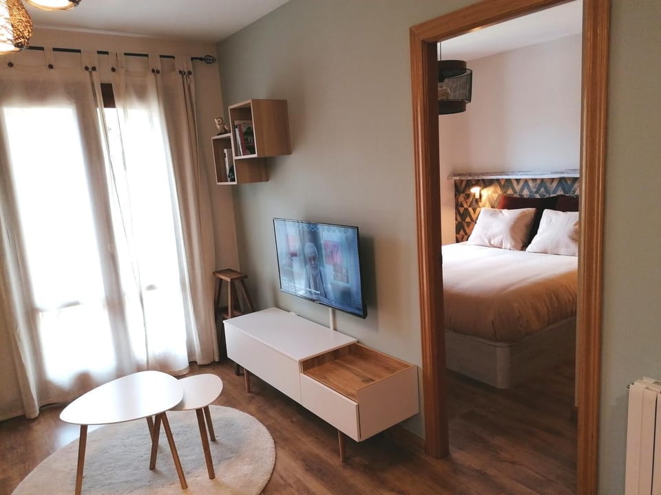 TV and multimedia, Living room, Bedroom
