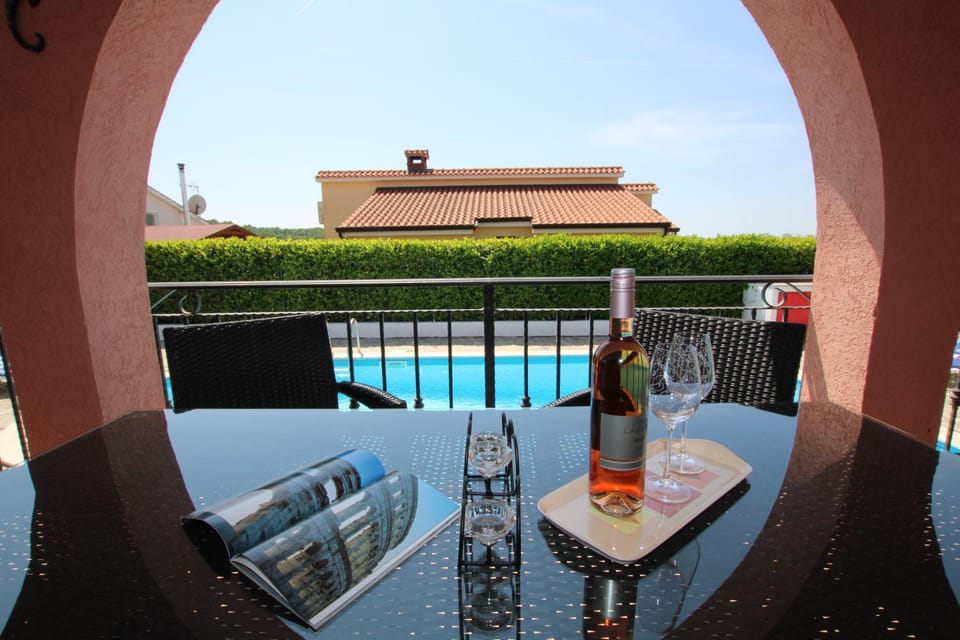 Day, Balcony/Terrace, Pool view, Swimming pool