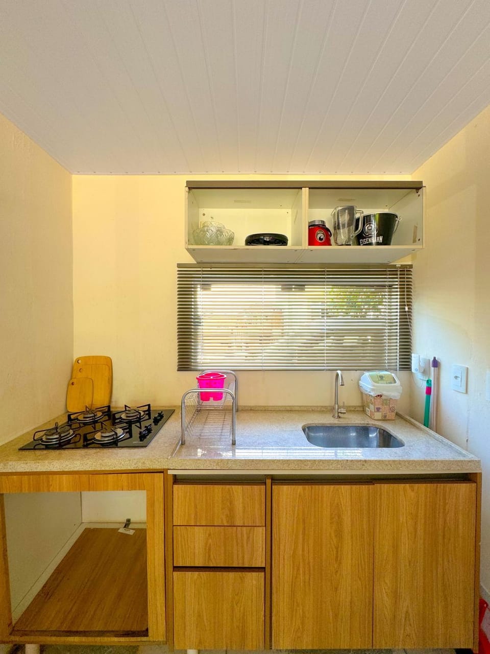 Kitchen or kitchenette, minibar, pet friendly, stove, toaster