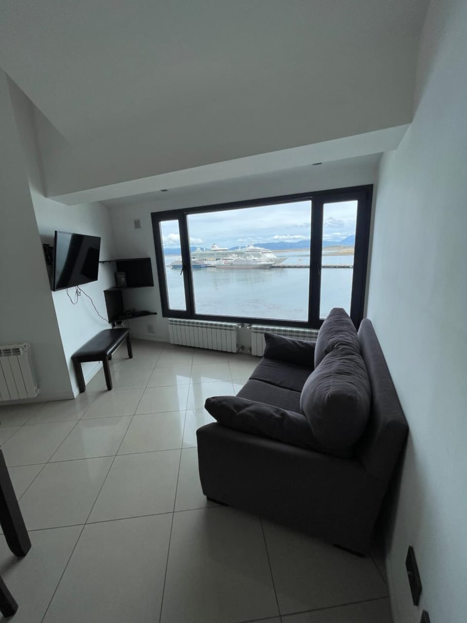 Entire apartment in the center, top floor with view of the beagle Apartment in Ushuaia