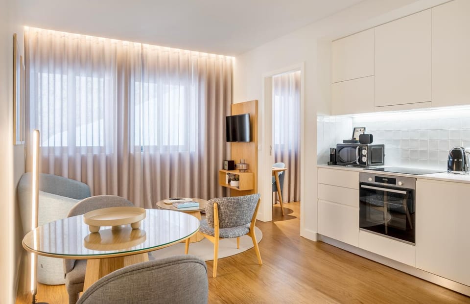 Kitchen or kitchenette, Living room