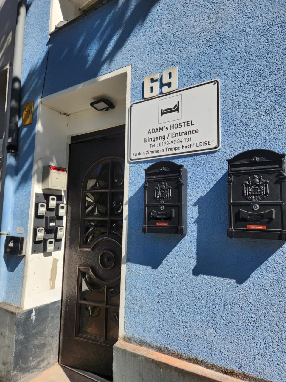 Facade/entrance