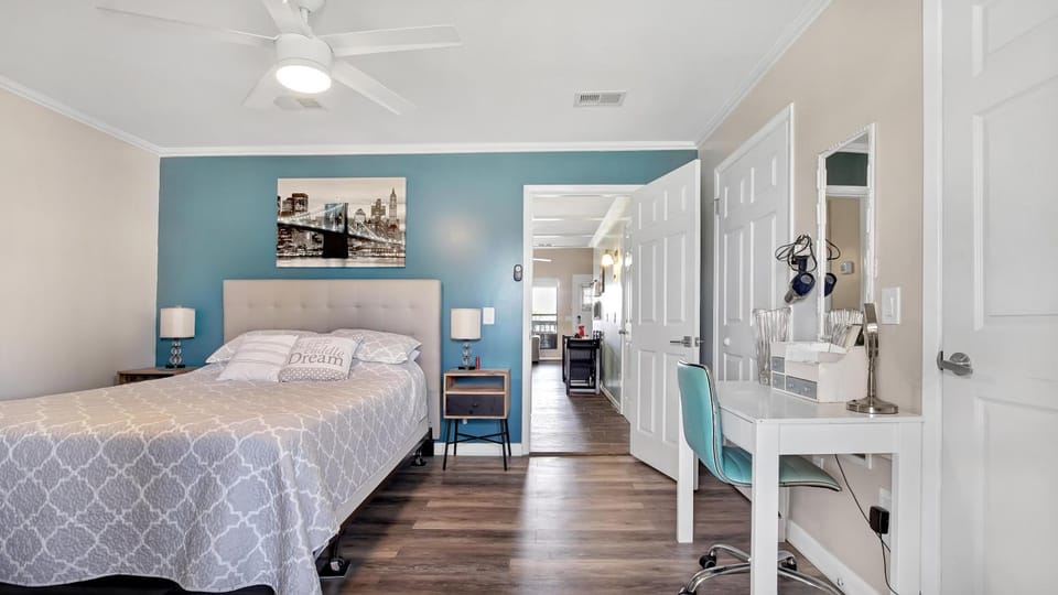 Salt Life Loft by Sand Seeker Vacations House in Panama City Beach