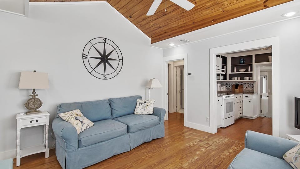 Laguna Shores by Sand Seeker Vacations House in Laguna Beach