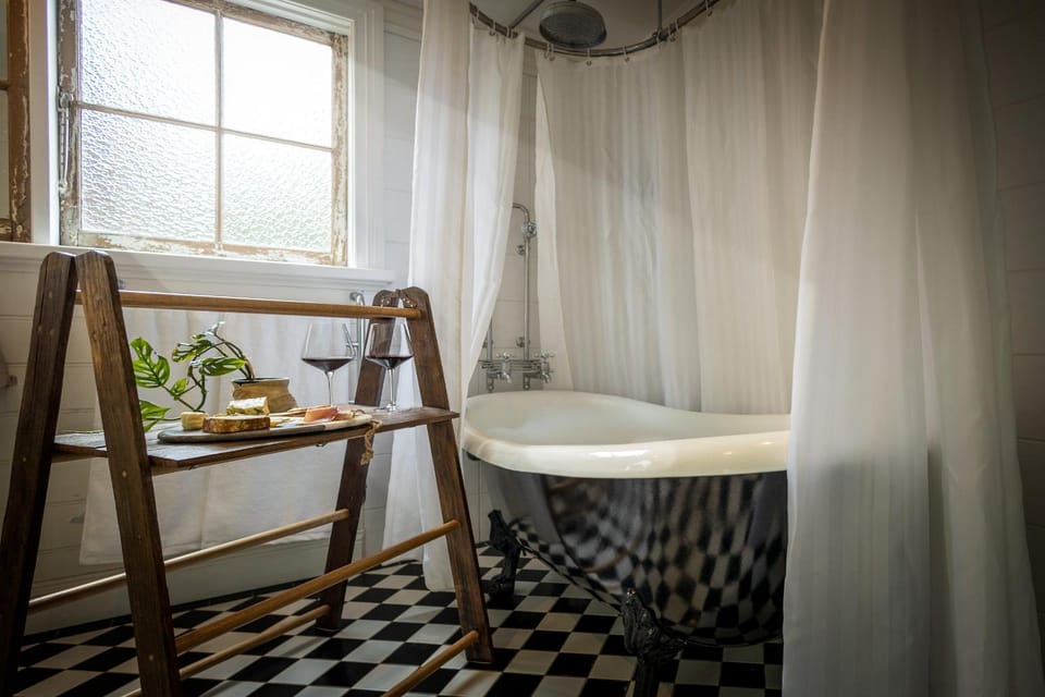 Bathroom, Bath