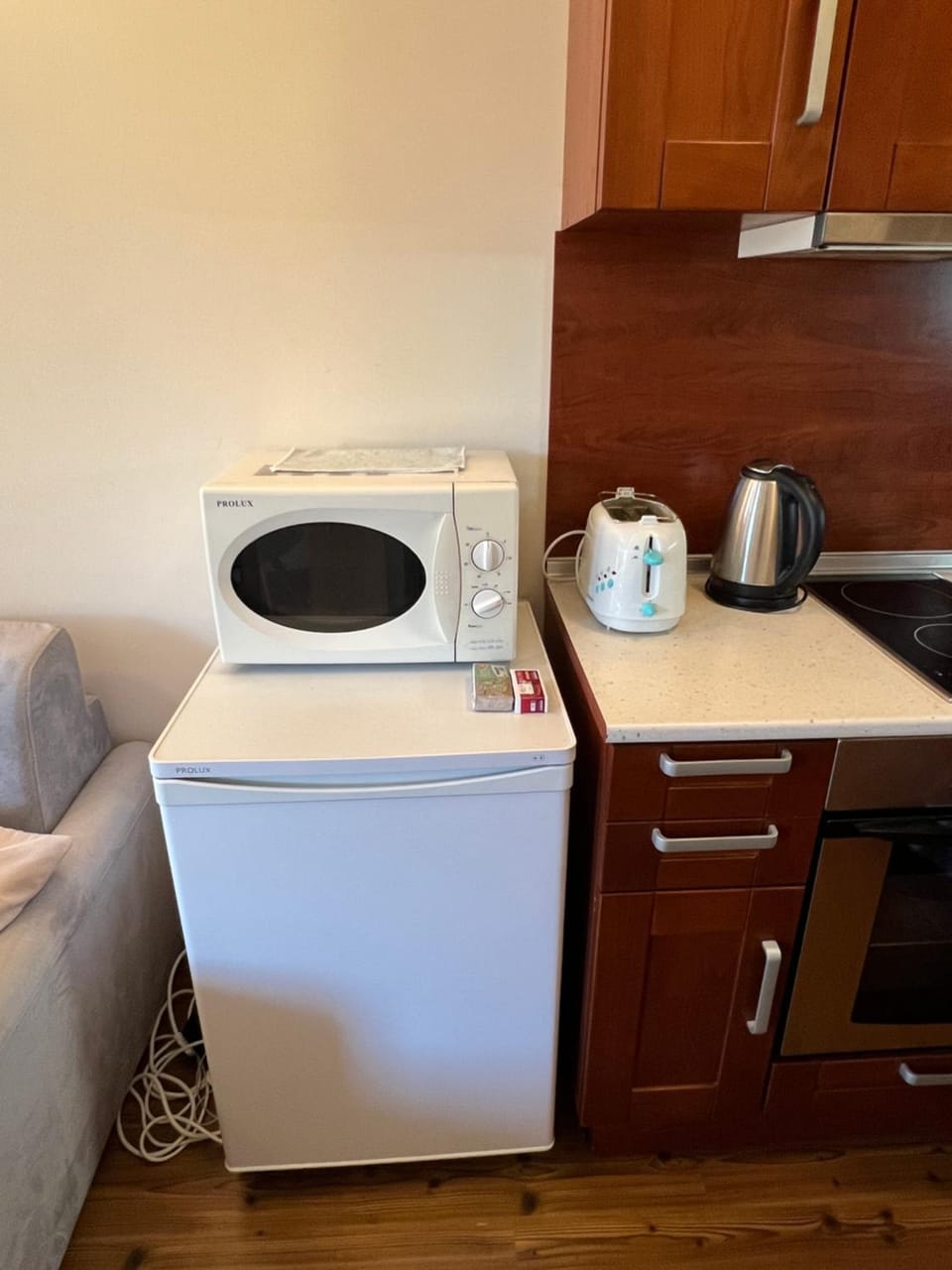 microwave, kitchen