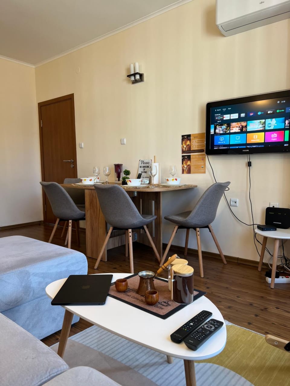 TV and multimedia, Living room, Dining area, internet, air conditioner