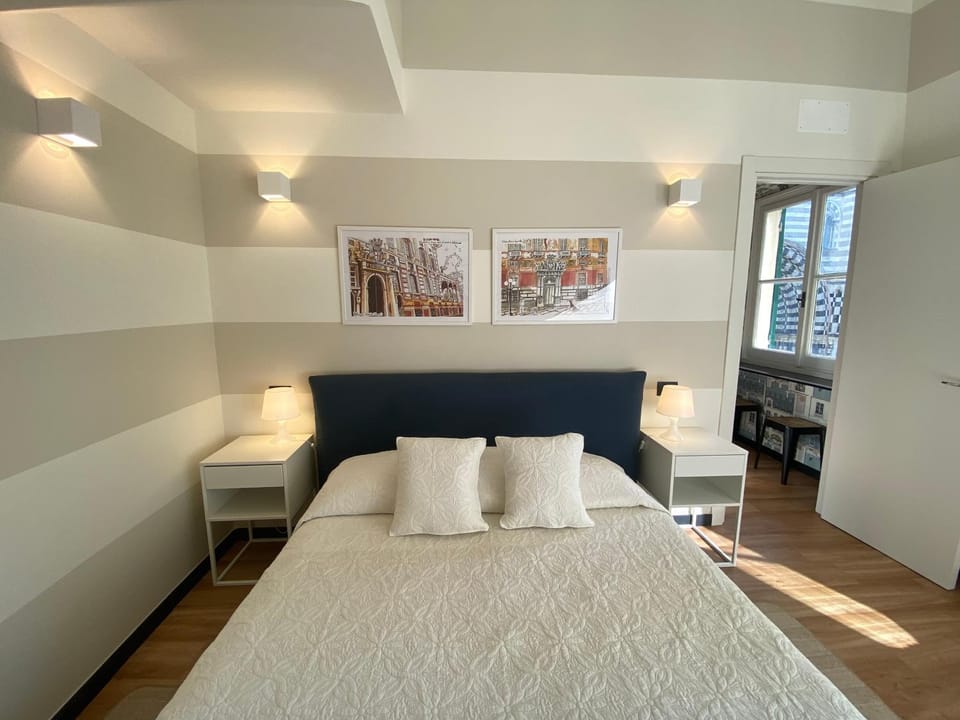New Apartament in front of Genoa Cathedral Apartment in Genoa