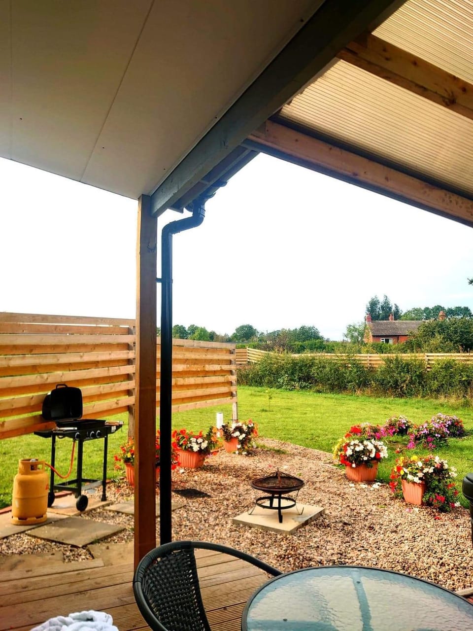 Beautiful Wooden tiny house, Glamping cabin with hot tub 3 Cabin in Bassetlaw District