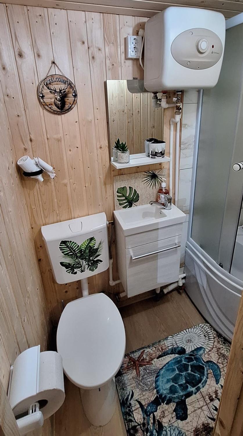 Căsuța Sara- the story of nature House in Romania