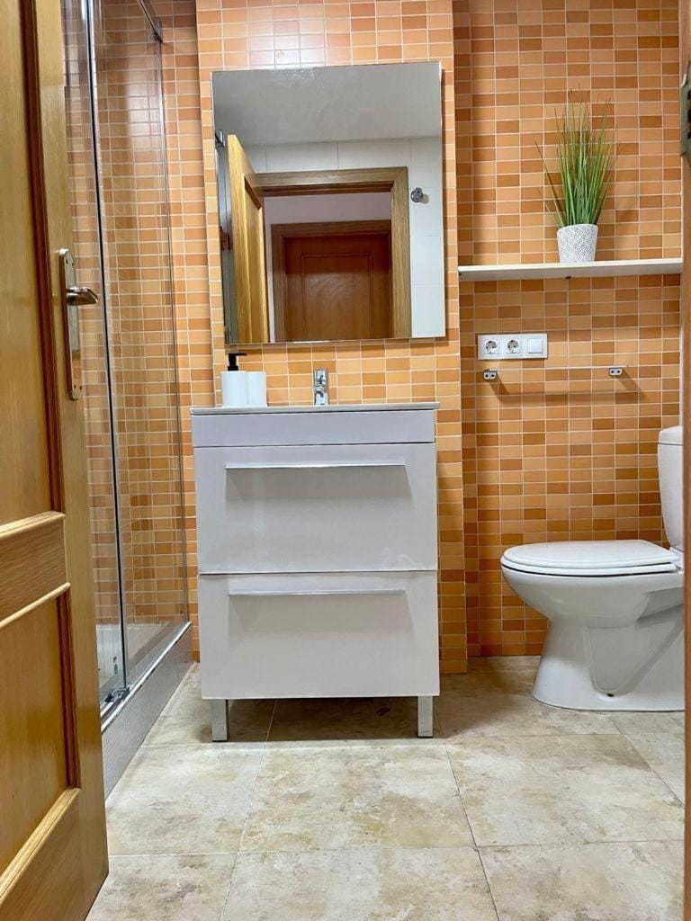 Shower, Toilet, Bathroom