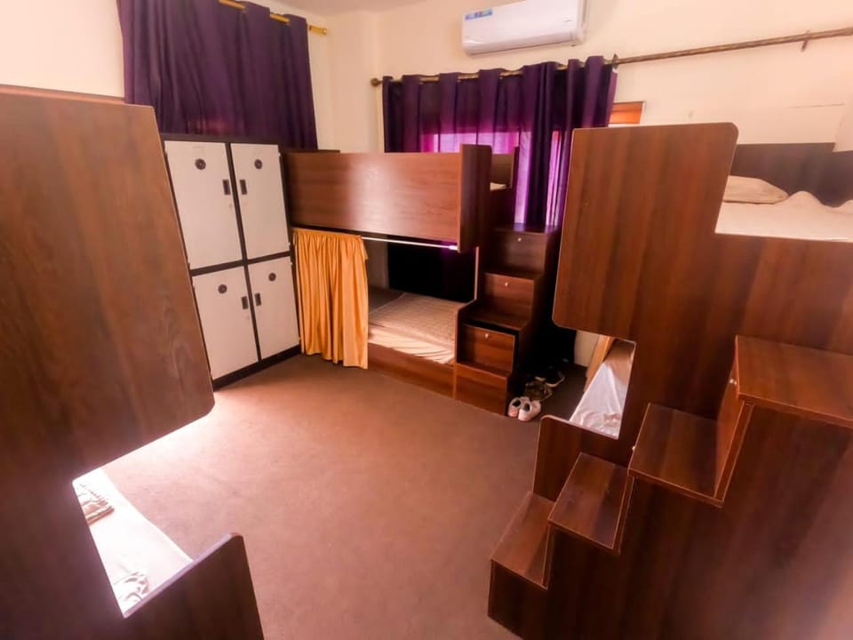 Bed, Bedroom, bunk bed