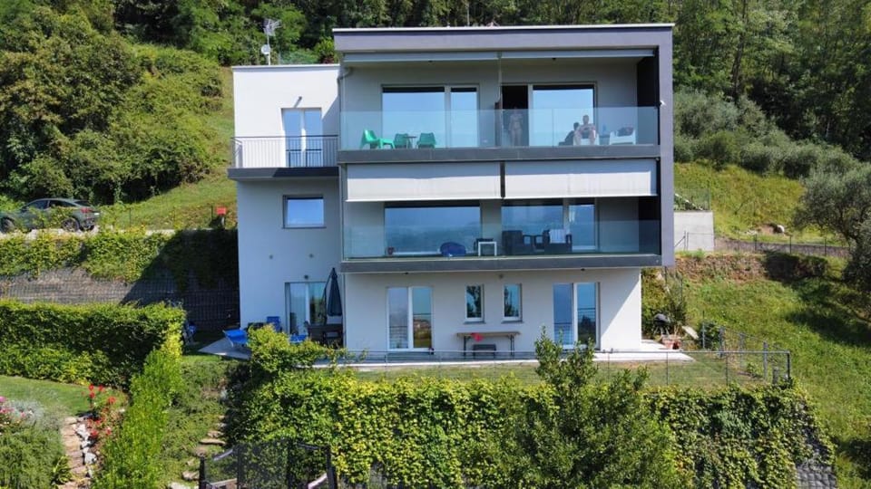 Property building, Balcony/Terrace