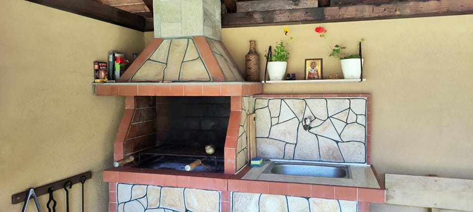 BBQ facilities, kitchen