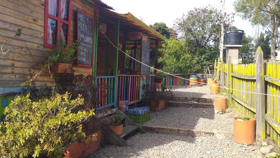 Facade/entrance, Off site