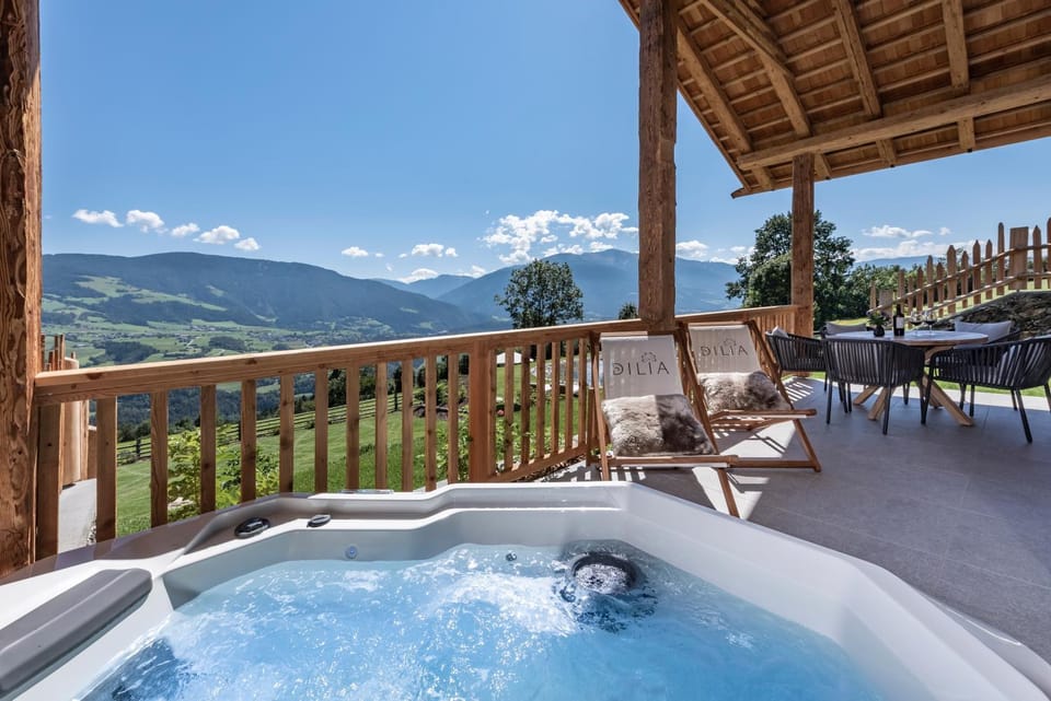 Hot Tub, View (from property/room)