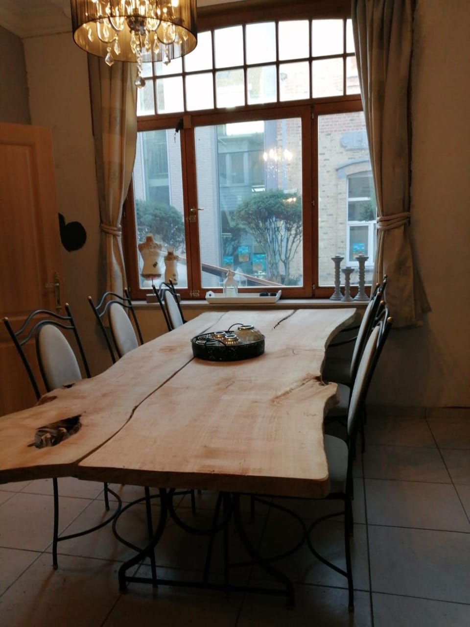 Living room, Street view, Breakfast