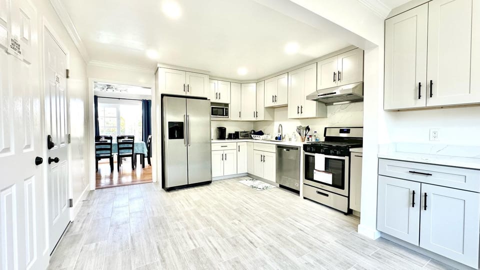 3 bedroom residential home in the lovely town near SFO San Francisco House in Millbrae