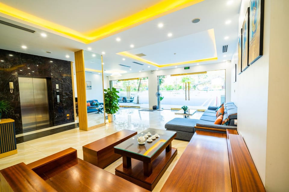 Communal lounge/ TV room, Lounge or bar