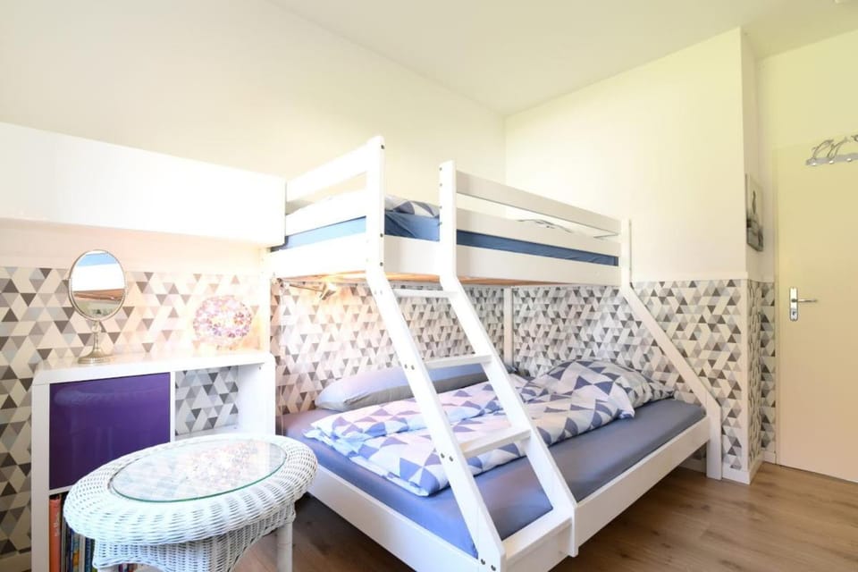 bunk bed