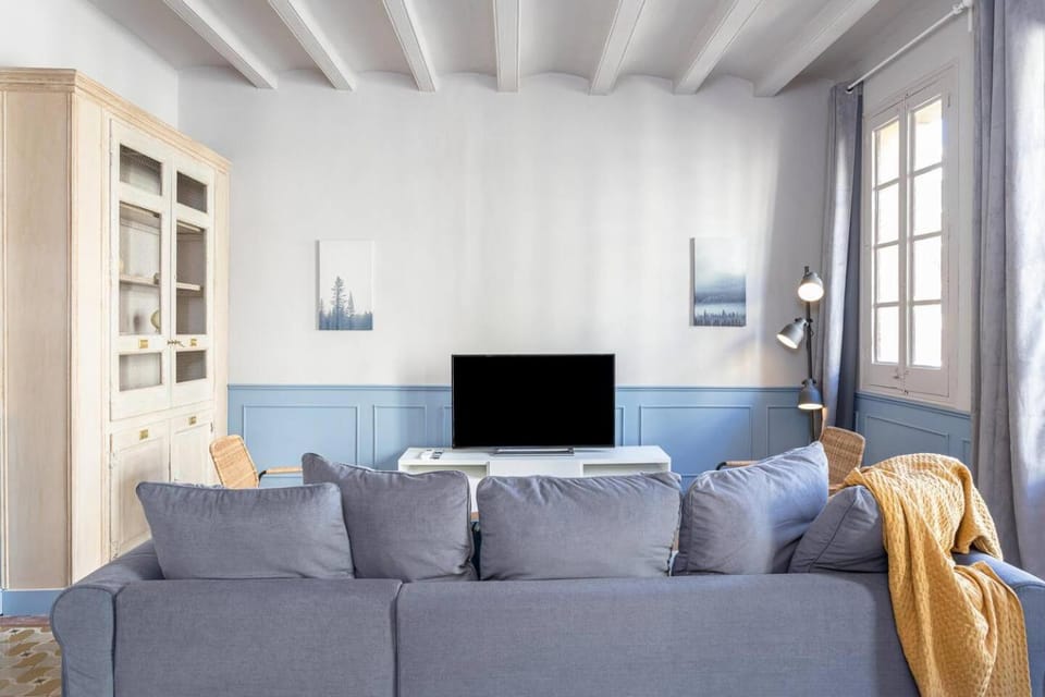 Classic apartment with terrace Apartment in Barcelona