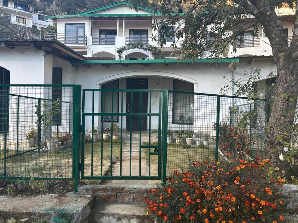 KAFAL TREE Home Stay - PET FRIENDLY House in Uttarakhand