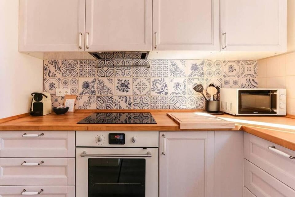 Stylish 2 Bdr In Trendy Gracia Apartment in Barcelona