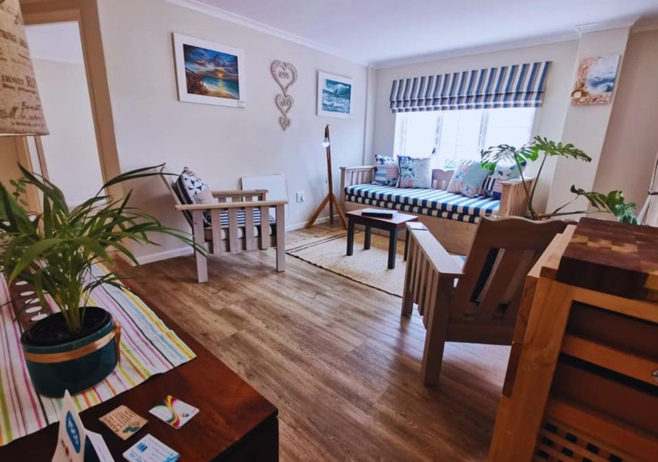 Living room, Lounge or bar, Seating area
