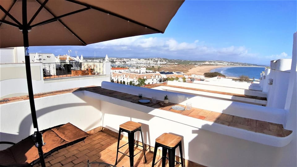 Balcony/Terrace, Beach, City view, Sea view