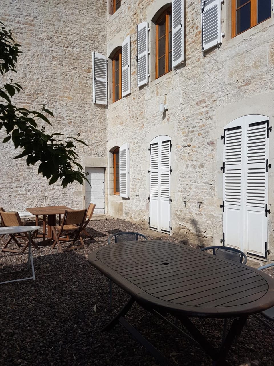 Demeure pittoresque en pierres 1741 - 3 étoiles - 12 personnes House in Bourgogne-Franche-Comté