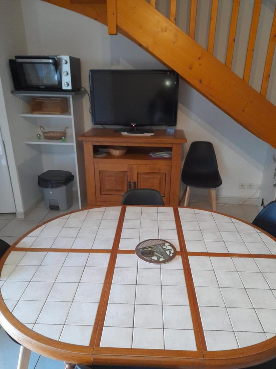 Day, Seating area, Dining area