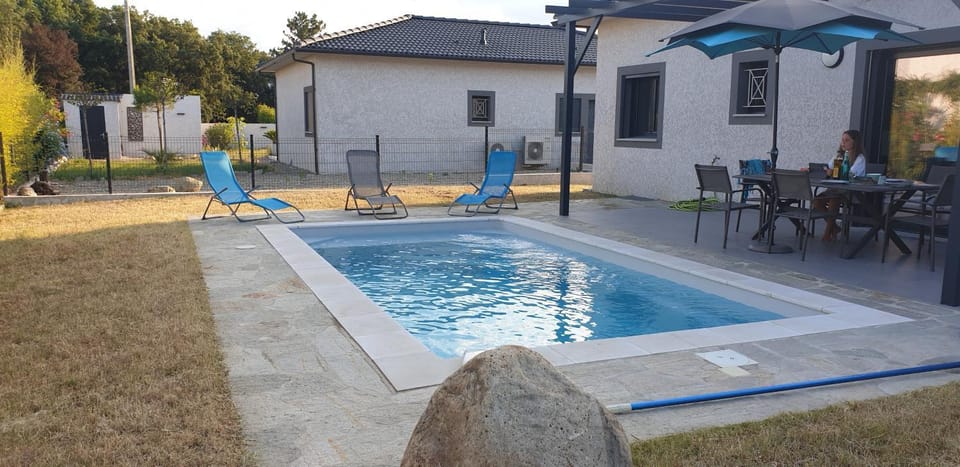 Property building, Swimming pool