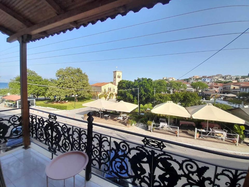 Petalidi Square House in Messenia
