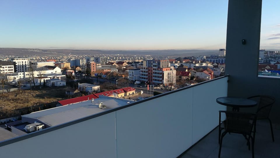 Balcony/Terrace, City view