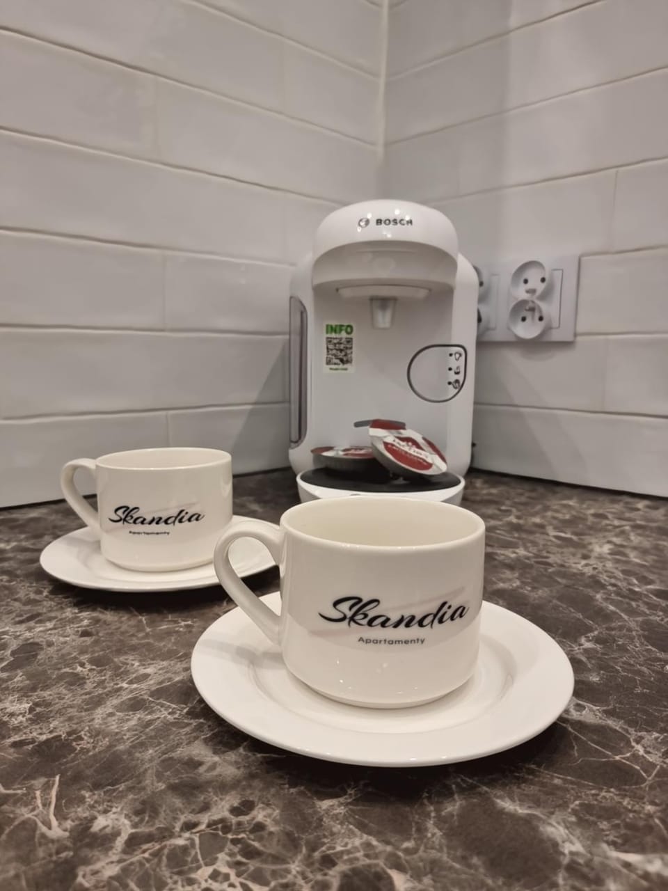 Coffee/tea facilities, Kitchen or kitchenette, Drinks