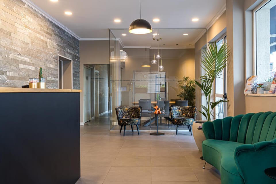 Communal lounge/ TV room, Lobby or reception, Seating area, Meeting/conference room