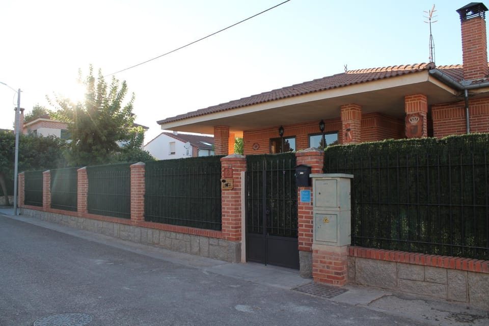 Facade/entrance, Neighbourhood, Street view
