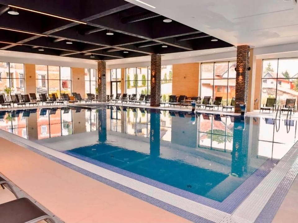 Pool view, Swimming pool