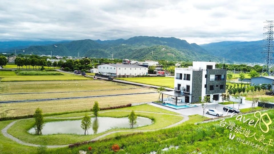 Property building, Natural landscape, Garden