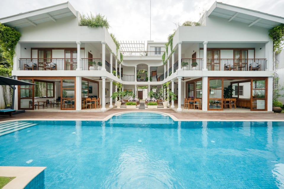 Property building, Pool view, Swimming pool, sunbed
