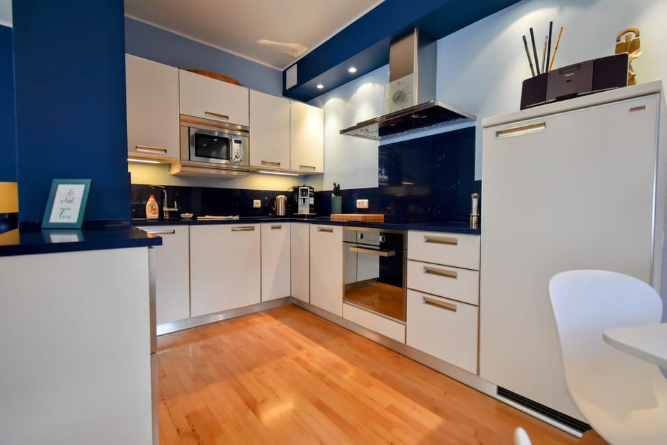 Kitchen or kitchenette, minibar, pet friendly, stove