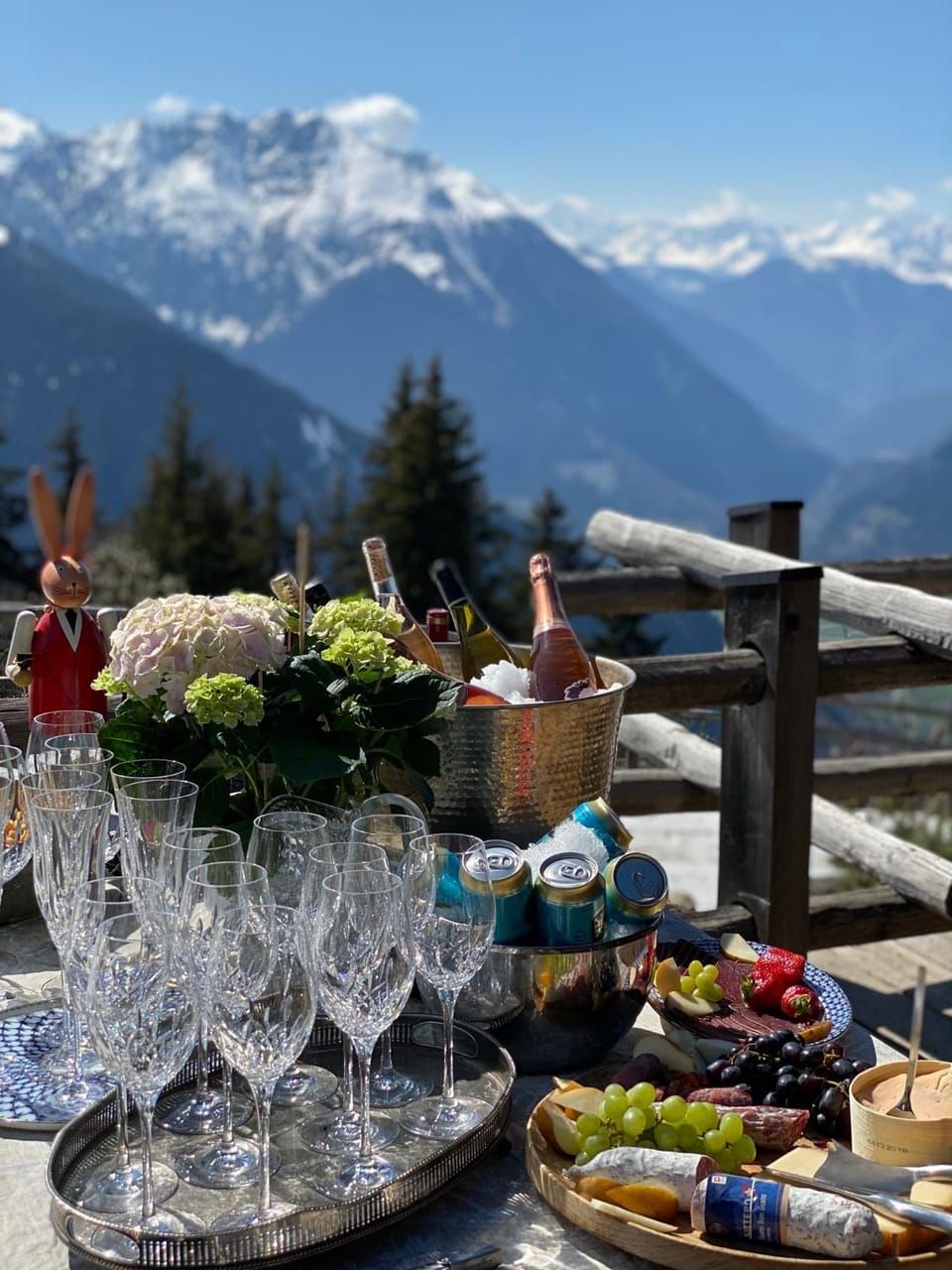 Balcony/Terrace, Food and drinks, Food, Mountain view