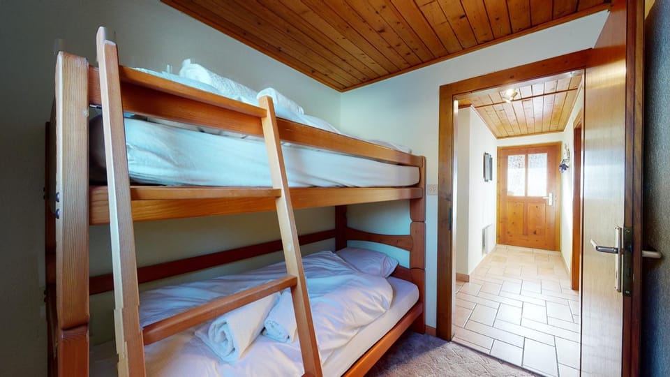 bunk bed