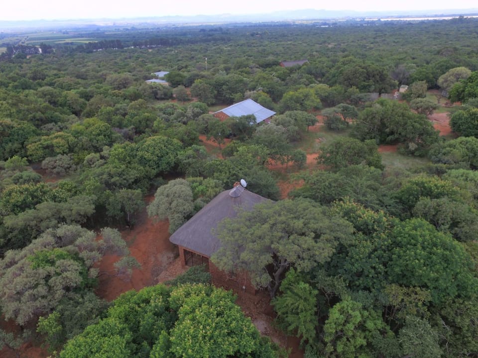 Montanique Lodge - Chalet Apartment in North West, South Africa