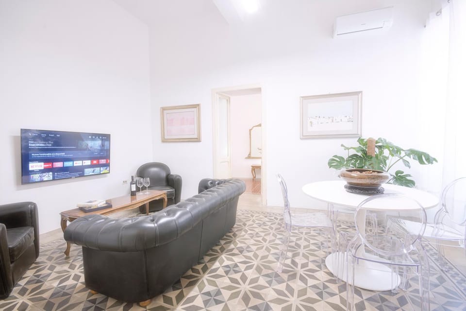 Lounge or bar