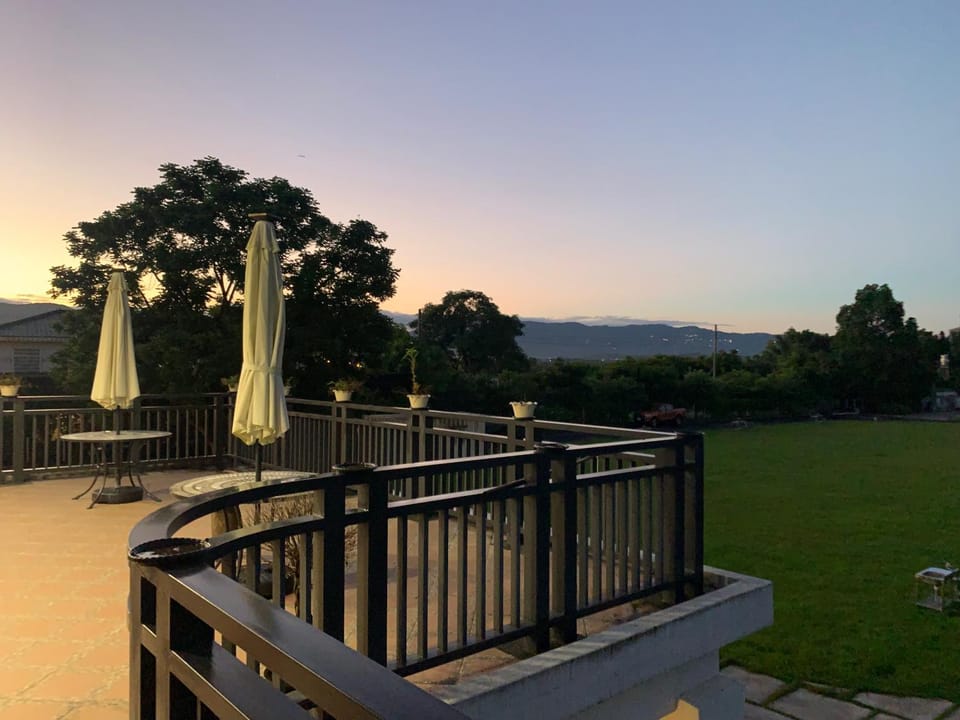 瓦樣山巷台南玉井南科套房月租12000起露營戶外婚禮 Bed and Breakfast in Kaohsiung