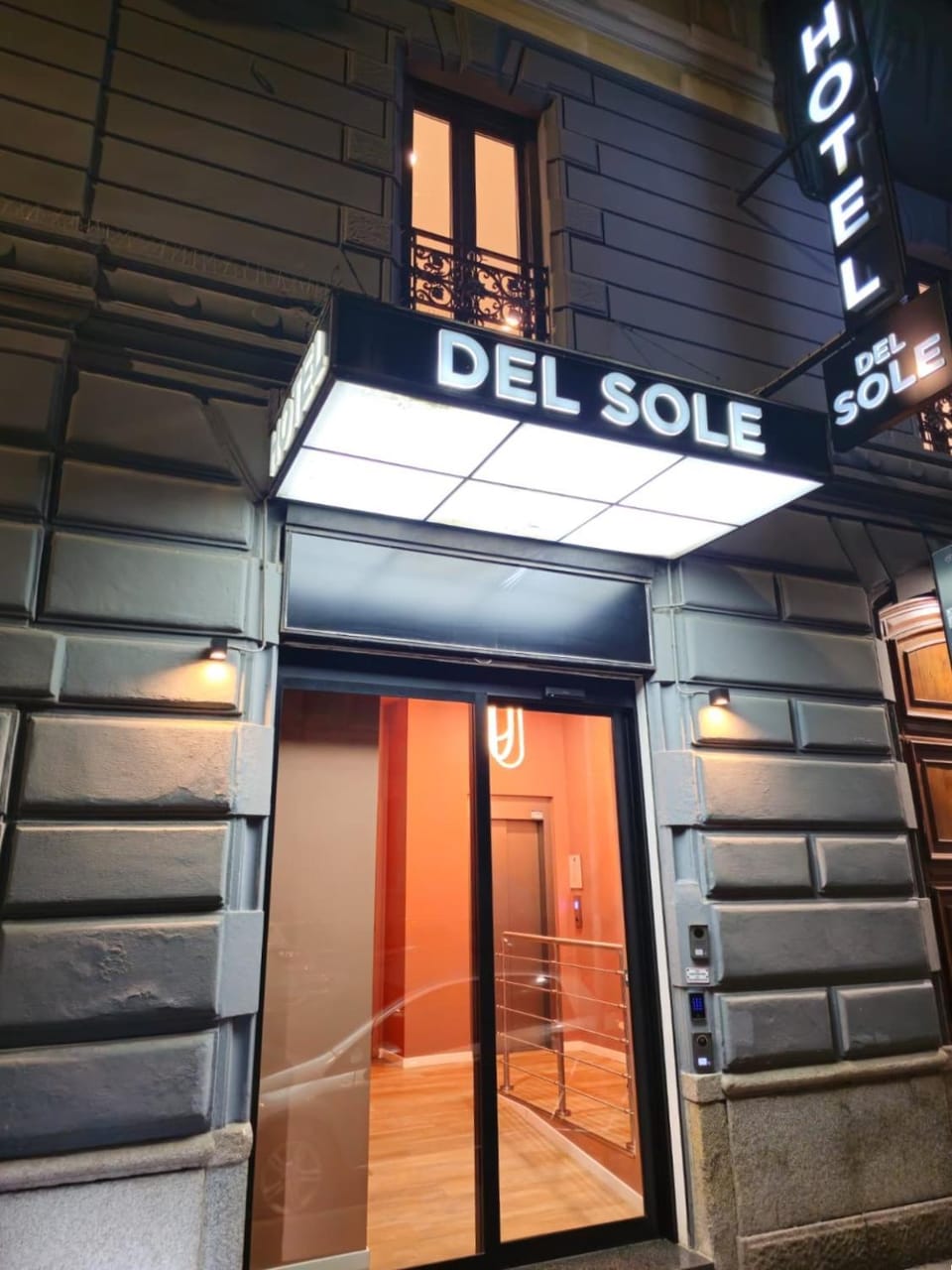 Property building, Facade/entrance